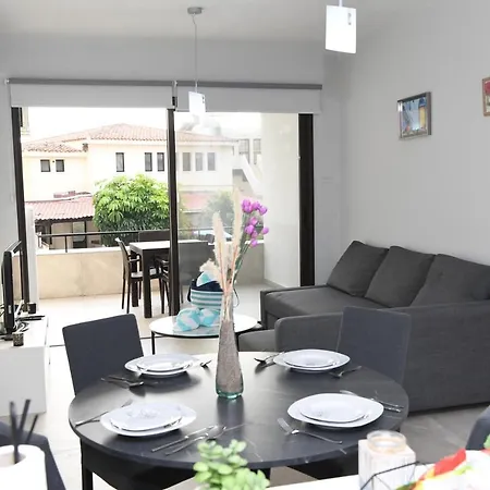 Alexis - 2-bedroom With Swimming Pool Пафос