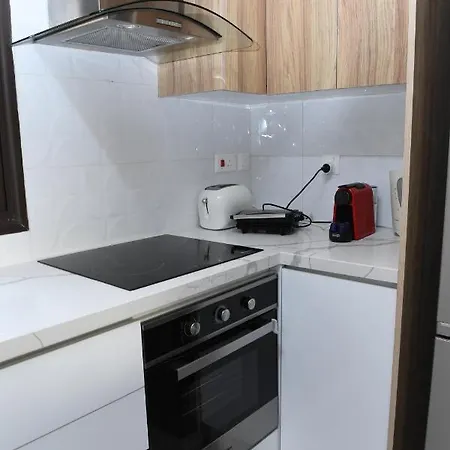 Alexis - 2-bedroom With Swimming Pool Апартаменты Пафос