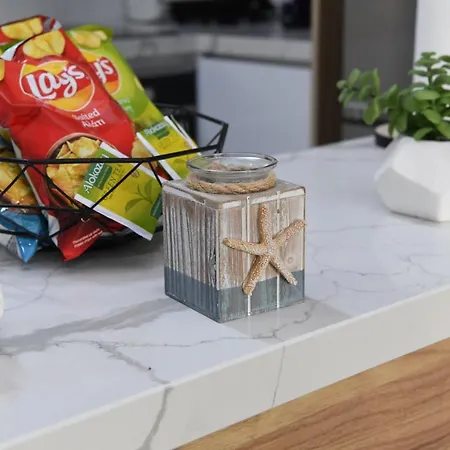 Alexis - 2-bedroom With Swimming Pool