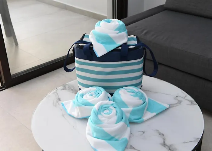 Alexis - 2-bedroom With Swimming Pool Lägenhet Paphos