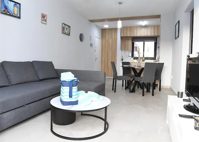 아파트 Alexis - 2-bedroom With Swimming Pool *