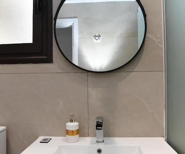 Alexis - 2-bedroom With Swimming Pool 아파트