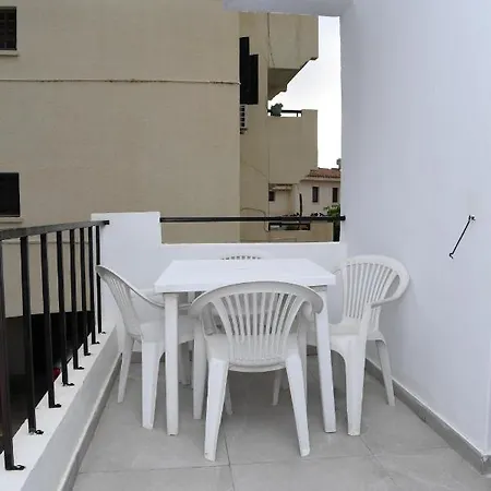 Alexis - 2-bedroom With Swimming Pool Πάφος