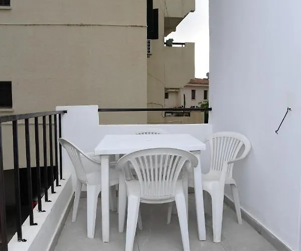 Alexis - 2-bedroom With Swimming Pool Pafos